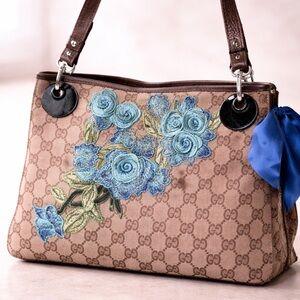 Authentic Gucci GG Canvas Floral Embroidered Tote Bag Blue Flowers Vintage Italy